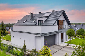 Czy wiecie, że już projekt domu, a więc kształt dachu, w pewien sposób generuje zakres cenowy? Zobacz, kiedy wydasz mniej (fot. CREATON)