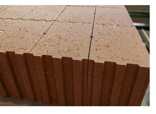 Porotherm Sono 18 to nowy, ekologiczny bloczek betonowy z kruszywem ceramicznym z recyklingu (fot. WIENERBERGER)