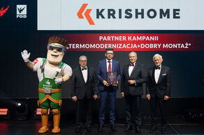 Wyróżnienie dla KRISHOME przyznane podczas Gali Kongresu Stolarki Polskiej (fot.KRISHOME)