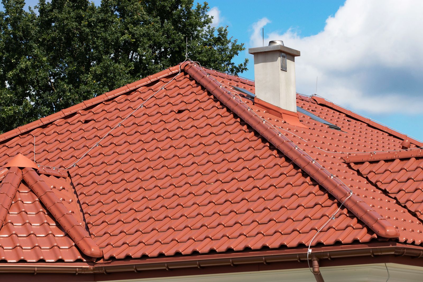 swissporTON, dachówka ceramiczna TITANIA